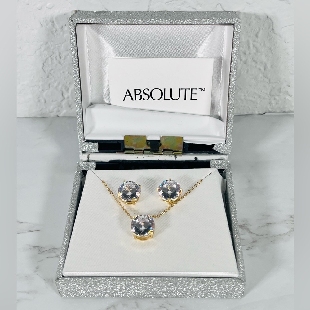 ⭐️A Absolute CZ Jewelry Set Gold Tone Necklace & Stud Earrings